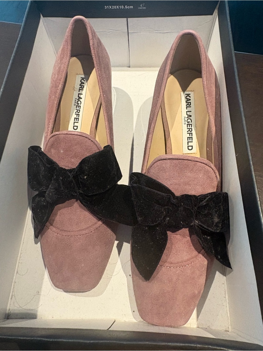 NWT Karl Lagerfeld Blush Suede with Black Bow heeled loafers